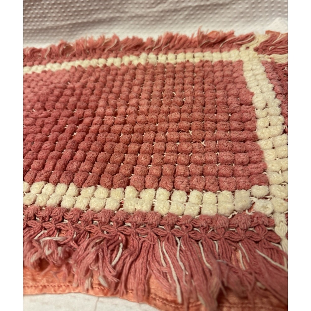 Vintage 1950-70s Pink Cotton Bump Textured Rug or Mat Fringe Satin Back 22x15 In - Picture 2 of 7